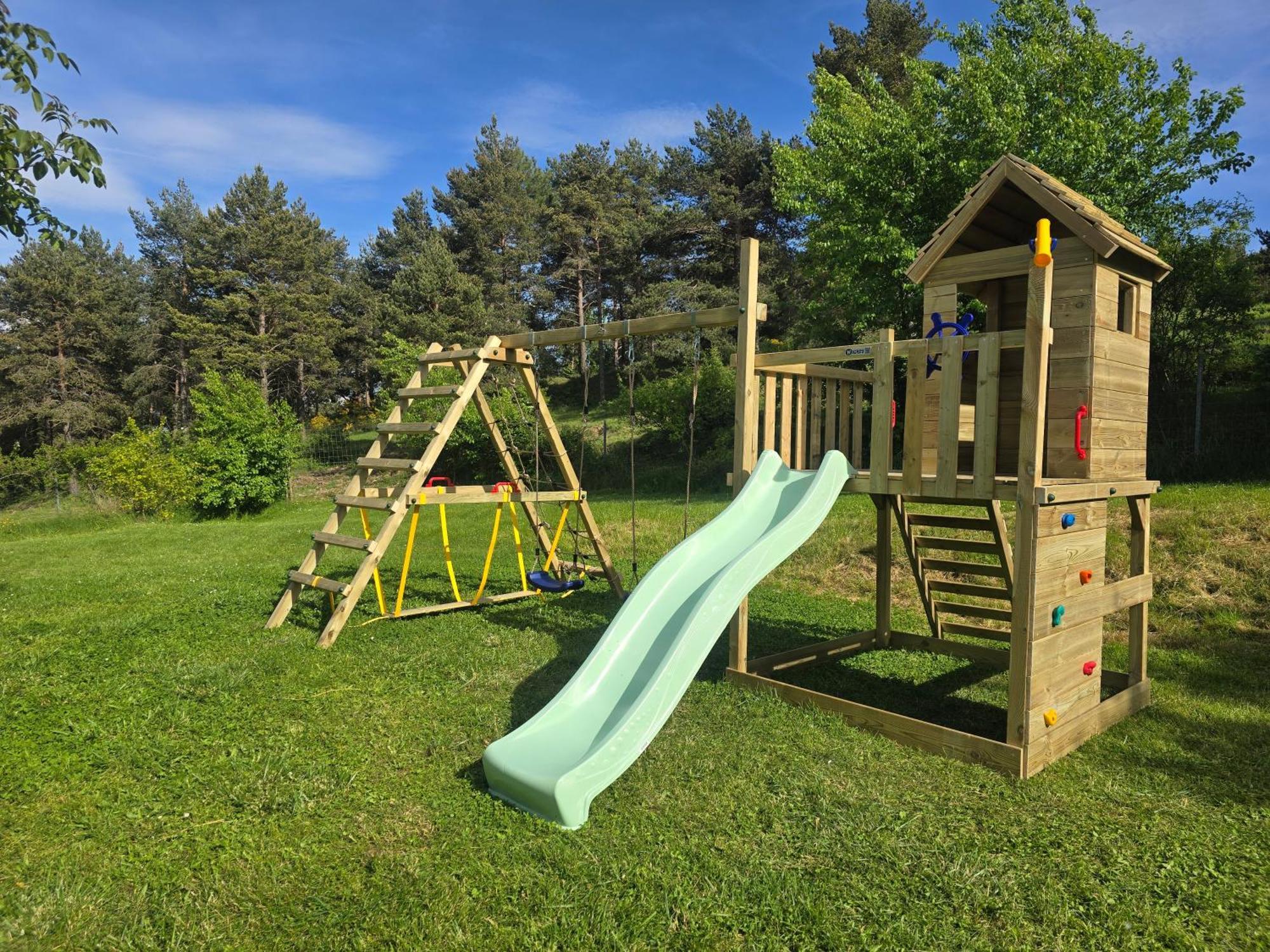 Complex Rural Caubet Farm stay
